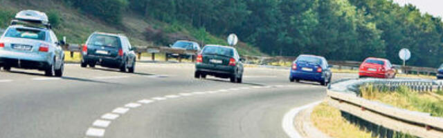 Добри услови за вожњу, појачан саобраћај на ауто-путевима очекује се од поподнева