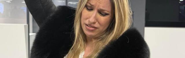 "DA NISAM PEVALA POSLE MAJČINE SMRTI, POLUDELA BIH": Rada Manojović nastupila 9 dana nakon velikog gubitka - ima poruku za Lazića: Samo radi (FOTO/VIDEO)