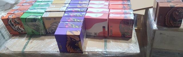 Carinici u Beogradu zaplenili oko 400 setova elektronskih cigareta iz Kine