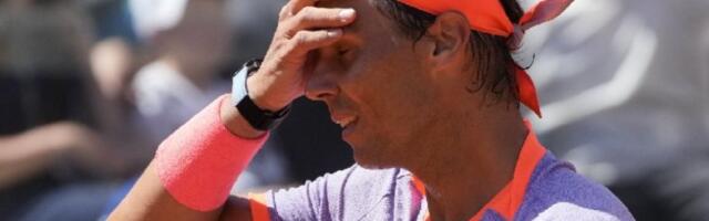 ČOVEČE, VREME JE ZA PENZIJU: Poljak počistio sa terena slavnog Španca - Nadal šokatnim potezom pokazao nemoć i frustraciju! (VIDEO)