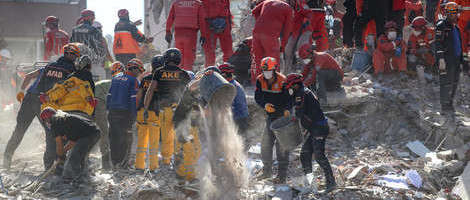 Broj žrtava zemljotresa u Izmiru porastao na 100, u bolnici još 147