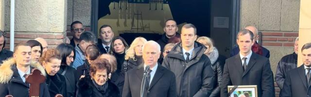 Zvezdan Terzić održao emotivan desetominutni govor na sahrani oca, pa zaplakao