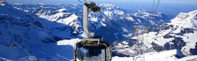 Horor u Švajcarskoj: Gondola se srušila i kotrlja se niz padinu, u toku reanimacija jedne osobe (VIDEO)