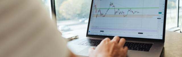 Вештачка интелигенција може да замени финансијске саветнике, али има један кључан недостатак