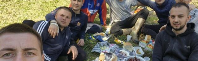 Lakše do svetinje: Ovi momci nisu žalili vremena i truda da učine bogougodno delo