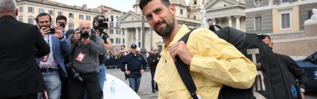 Đoković uslikan na splavu nakon šokantnog poraza u Rimu: Evo kakvu je želju imao! /FOTO/