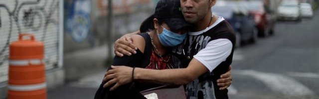 PROTESTI U MEKSIKU ISPRED BOLNICE! Nakon što se pojavio snimak vreća sa telima, porodice traže informacije!