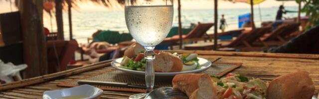 Kako se hraniti zdravo tokom odmora na moru?