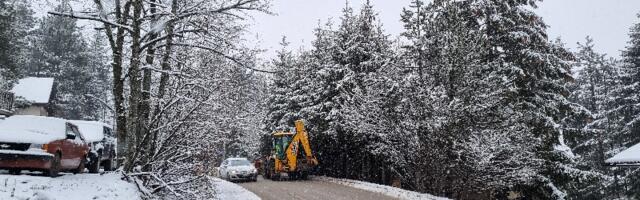 Hladno vreme se nastavlja – oblačno sa slabom kišom, na planinama sneg