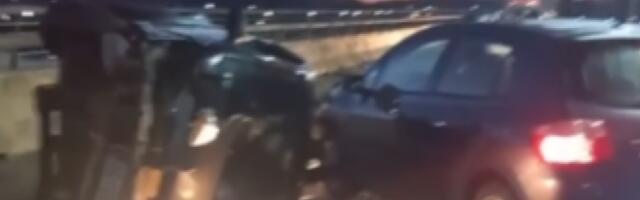 Prvi snimak jezivog lančanog sudara na Mostu na Adi: Ima povređenih (VIDEO)