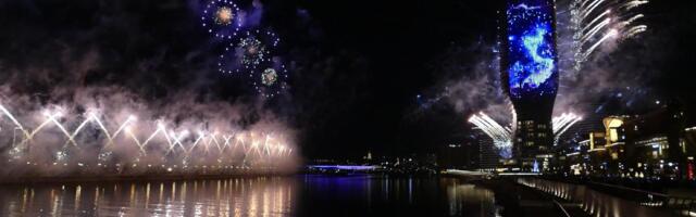 Beograđani dočekali Novu godinu u centru grada i Beogradu na vodi uz vatromet (FOTO)