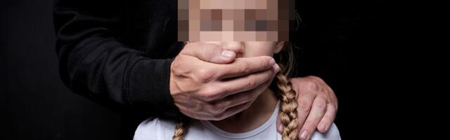 Komšije pooštrile kazne za zlostavljanje dece: Evo koliko će robijati pedofili koji vrebaju po internetu