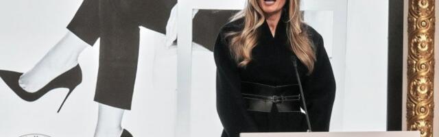 "MOJE ISKRENO SAUČEŠĆE": Melanija Tramp prišla najvažnijoj govornici na svetu, uzela mikrofon u ruke i REKLA SAMO OVO