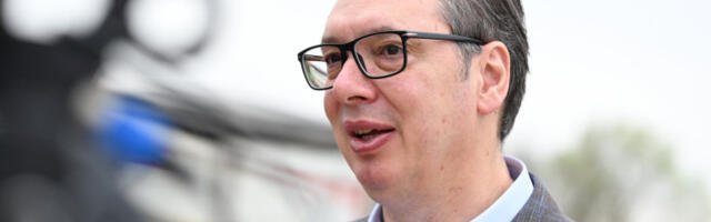 Vučić čestitao Pesah rabinu Asielu i jevrejskoj zajednici u Srbiji
