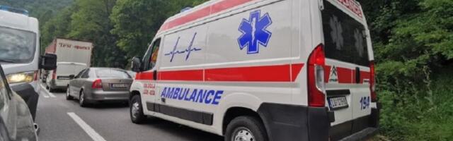 Drama na Novom Beogradu: Dečak (14) pao sa 10 metara visine