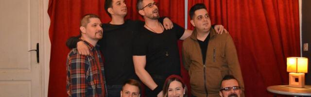 Scena u trenu: Osim što smo kolege mi smo i jedna velika disfunkcionalna porodica