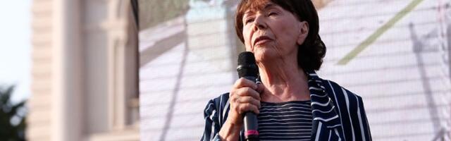 Seka Sablić: Da sme, verovatno bi svaki dan protiv nas upirao zvučni top