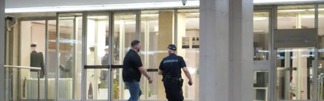 Ne zna se gde je privedeni student Stefan: "U 3h su rekli da su ga negde prebacili"