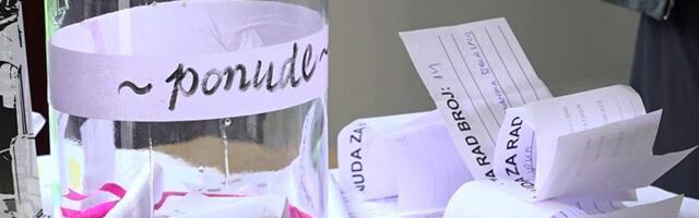 Dvanaest šišanja za skulpturu: Neobična aukcija umetničkih radova u Požegi (VIDEO)