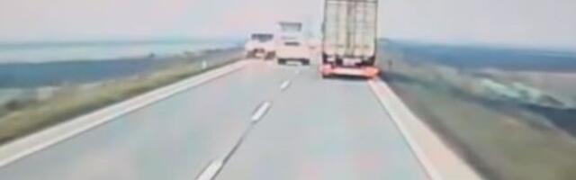 Luda vožnja na putu za NS: Za dlaku izbegnuta SMRT (VIDEO)