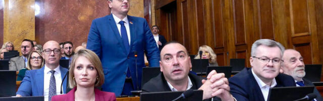 Počela sednica Skupštine: Uglješa Mrdić obrazložio svoje predloge Zakona