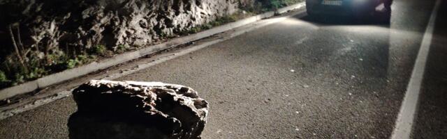 Incident u Sićevačkoj klisuri: Stena pala direktno na kolovoz