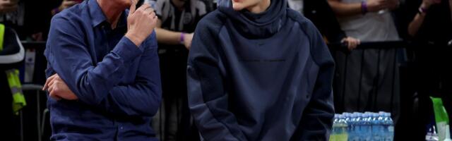 (VIDEO) Navijači Partizana skandirali: „Sad si uz’o sendvič, Paspalje“