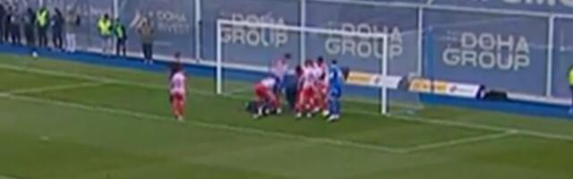 Horor povreda golmana Zvezde, Mateus dobio kopačku u lice, ostao na zemlji! Morali da ga nose na nosilima