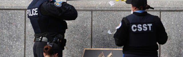 Nepoznata osoba rano jutros zapucala na američki konzulat u Torontu, tokom vikenda napadnute dve sinagoge