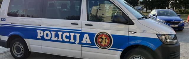 ŽENA UHAPŠENA ZBOG NELEGALNOG POSEDOVANJA ORUŽJA: Policija našla "češku zbrojovku" prilikom pretresa stana u Podgorici