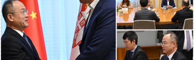 POSLEDNJE PRIPREME PRED ISTORIJSKI PUT U KINU! Vučić se sastao sa Li Mingom: To će biti najznačajnija poseta u mojoj političkoj karijeri (FOTO)