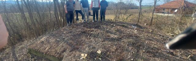 Општина поставља систем за хлорисање воде у Прањанима, базен зарастао у растиње