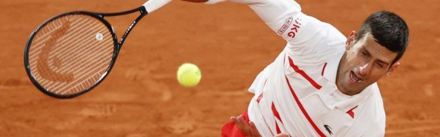 Novak se šeta Rolan Garosom, sledeći je Hačanov