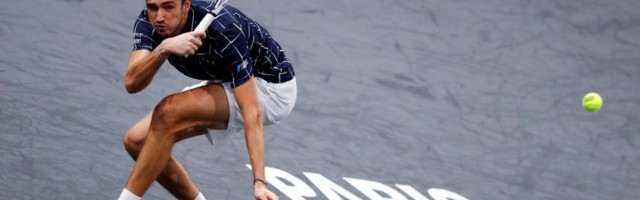 Medvedev prvi finalista Pariza