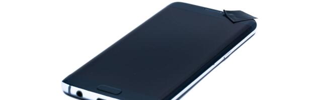 Nije paranoja: Zbog ovoga ljudi lepe traku preko kamere na telefonu - mali potez koji daje osećaj kontrole