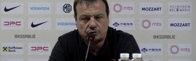 "Bolji smo od Srbije!" Za Atamana je pobeda u Beogradu istorijska: Hvala FIBA i Evroligi za ovu smejuriju! /VIDEO/