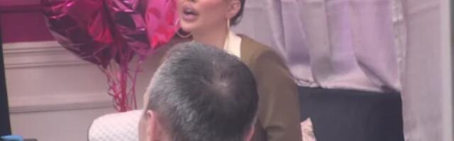 ZGROZIĆE VAS ONO ŠTO MAJA MARINKOVIĆ RADI SA OŽENJENIM MUŠKARCIMA: Totalno uništenje uživo na Pinku, starleta probila dno!