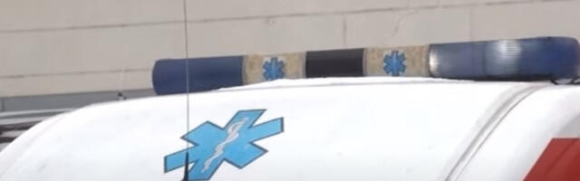 Muškarac u Vranju ukrao vozilo Hitne pomoći, pa sleteo sa puta