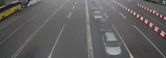 Stanje na graničnim prelazima: Teretnjaci čekaju duže