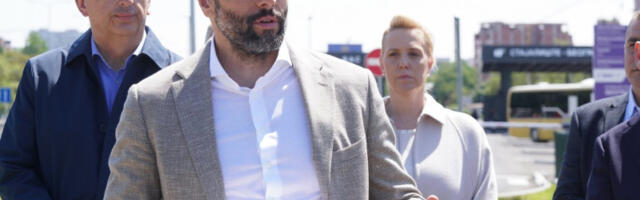 Šapić obišao novo autobusko stajalište “Jug”: “Tu će moći da se parkira i nastavi dalje prevozom”