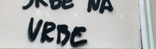 SKANDAL U BIJELOM POLJU: Grafit "Srbe na vrbe" osvanuo kod mosta!