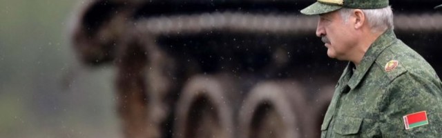 OPOZICIJA PLANIRA ŽESTOKE PROTESTE PROTIV VLADAJUĆE VLASTI! Lukašenko izveo Vojsku u centar Minska! (VIDEO)