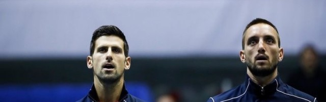 NIKAD EMOTIVNIJI NOVAK! Hvala ĆIVŠA, BRATE! Đoković imao poruku za novopečenog "PENZIONERA"!