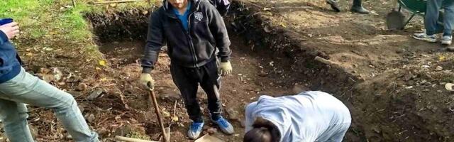 Na Hisaru pronađen češalj od kostiju iz 4. do 6. veka sa likovima apostola i ribara