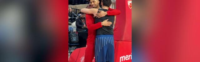 Nvora u razgovoru sa stručnim štabom i igračima bivšeg kluba