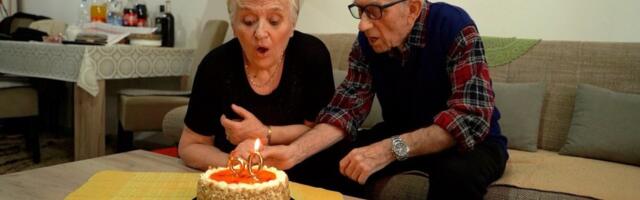 Mladi oficir i učenica: Ljubavna priča koja traje punih 60 godina (VIDEO)