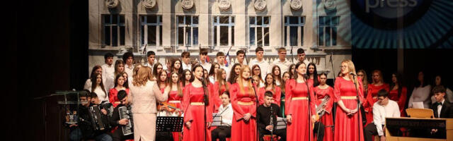 Jubilej Gimnazije „Bora Stanković“ u Vranju u SNS režiji