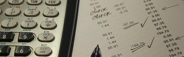 Četvoro uhapšeno u Zrenjaninu zbog poreske prevare i "muljanja" sa PDV-om, traga se za još jednom osobom