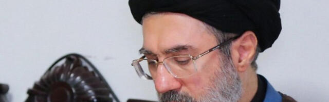 Хамнеи: Иранска морнарица је спремна да нанесе нове поразе непријатељима