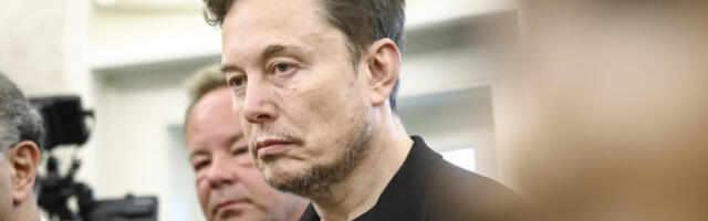 Маск жестоко критиковао Санчеза због легализације миграната у Шпанији